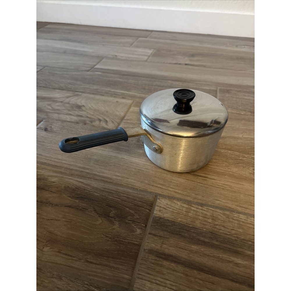 Vintage‎ wear-ever sauce pan aluminum plus inner clad